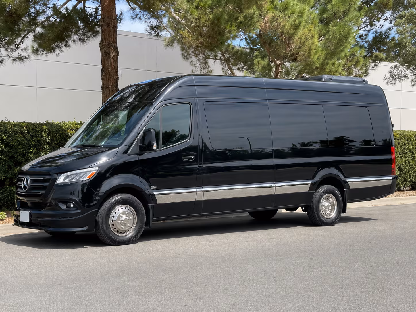 find the perfect transportation for your next corporate event 3